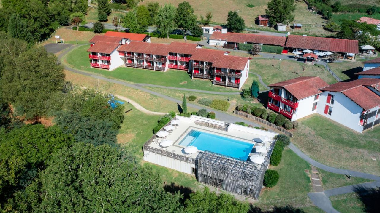 Vvf Pays Basque Saint-Etienne-De-Baigorry Hotel Bagian luar foto