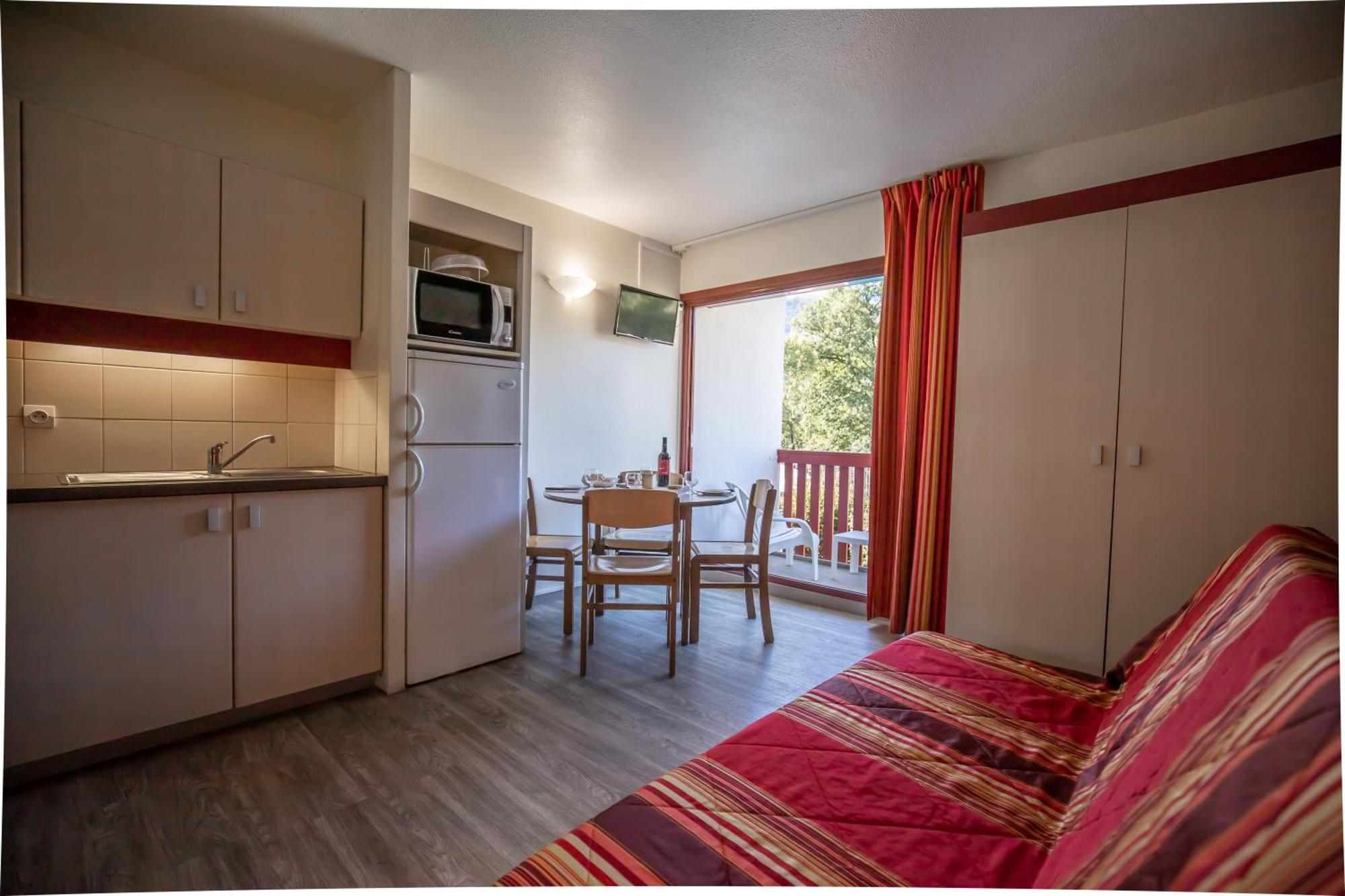 Vvf Pays Basque Saint-Etienne-De-Baigorry Hotel Bagian luar foto
